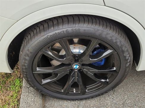 Used 2024 BMW X7 M60i image 6