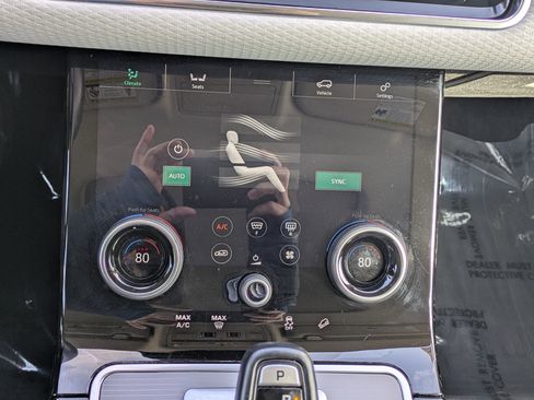 Used 2020 Land Rover Range Rover Evoque S image 14