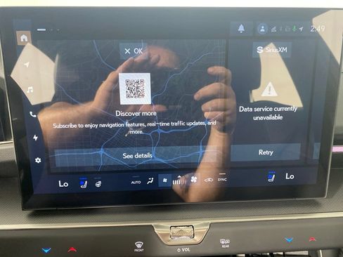 Certified 2026 Lexus ES 350e w/ Convenience Package FWD image 15