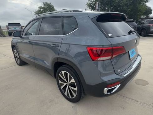 Used 2022 Volkswagen Taos SE AWD/4WD image 6