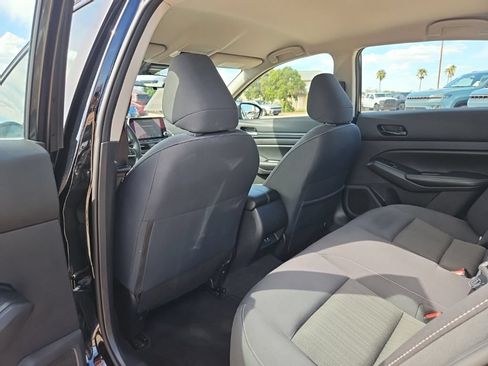 Used 2024 Nissan Altima 2.5 SV FWD image 17