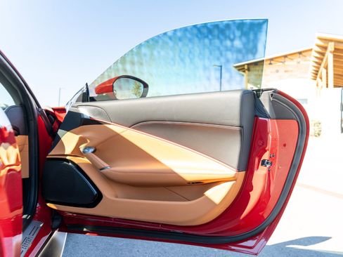 Used 2022 Ferrari Roma RWD image 61