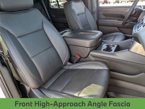 Used 2022 Chevrolet Tahoe Z71 w/ Luxury Package AWD/4WD image 30
