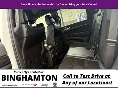 Used 2022 Jeep Grand Cherokee Laredo X image 20