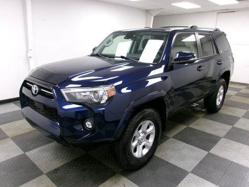 Used 2023 Toyota 4Runner SR5 Premium w/ Moonroof Package AWD/4WD image 1