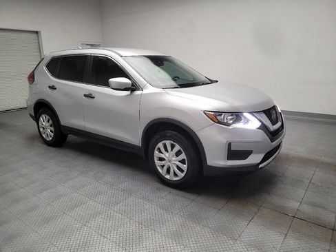 Used 2020 Nissan Rogue S FWD image 11