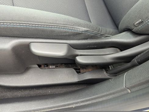 Used 2016 Chevrolet Cruze LT image 17