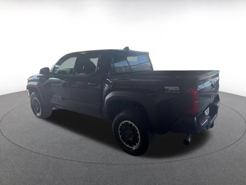 Used 2025 Toyota Tacoma TRD Off-Road AWD/4WD image 10