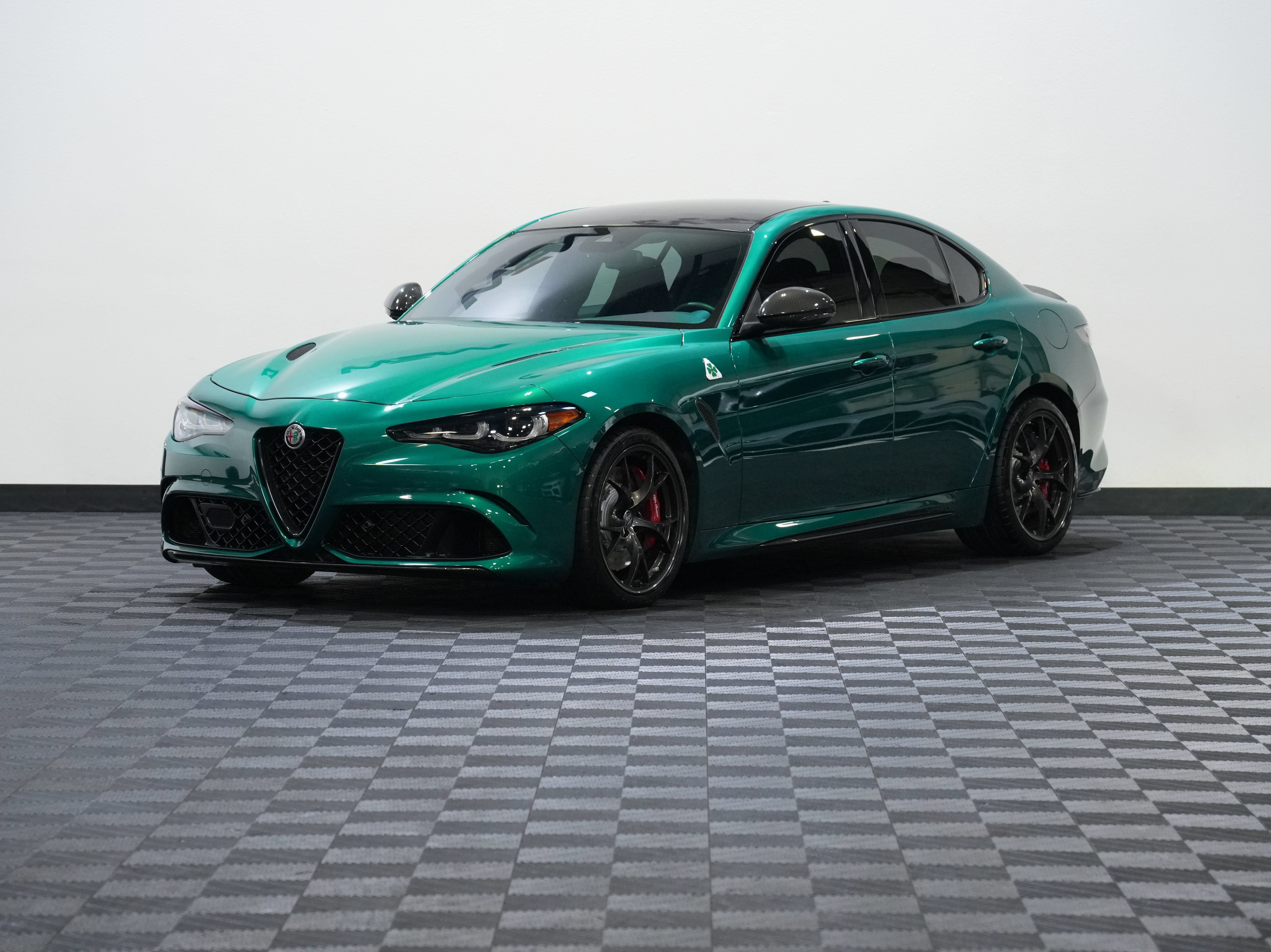 Used 2024 Alfa Romeo Giulia Quadrifoglio RWD image 3