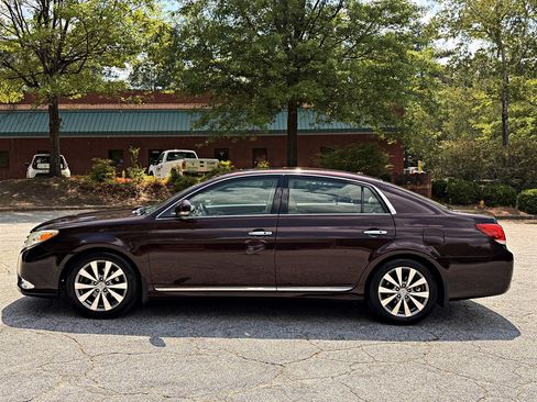 Used 2011 Toyota Avalon Limited FWD image 8
