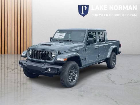 New 2025 Jeep Gladiator Sport image 4