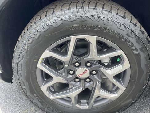 New 2026 GMC Sierra 1500 SLT w/ SLT Premium Package AWD/4WD image 6
