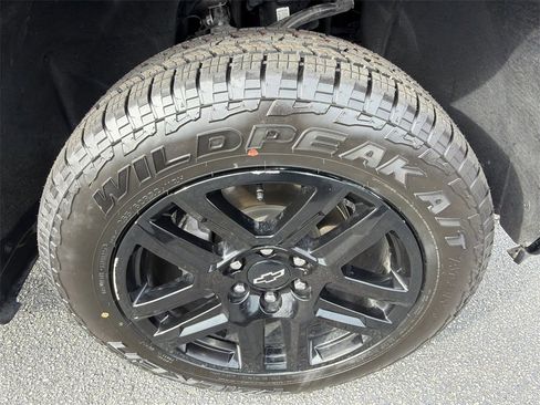 Used 2024 Chevrolet Silverado 1500 LT Trail Boss w/ LT Trail Boss Premium Package image 12