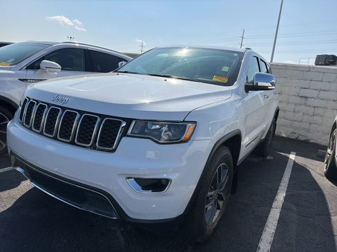 Used 2018 Jeep Grand Cherokee Limited image 1