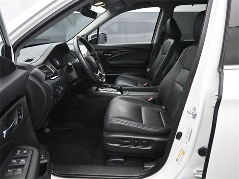 Used 2022 Honda Pilot Touring image 24