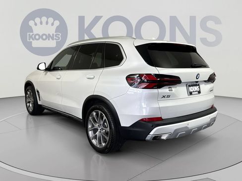 Used 2024 BMW X5 xDrive40i w/ Premium Package AWD/4WD image 4