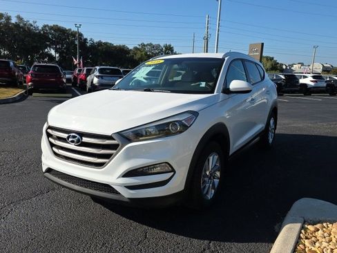 Used 2016 Hyundai Tucson SE w/ Option Group 02 image 2