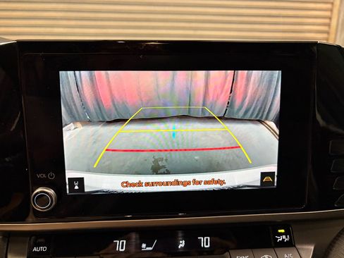 Used 2025 Toyota Camry SE FWD image 11