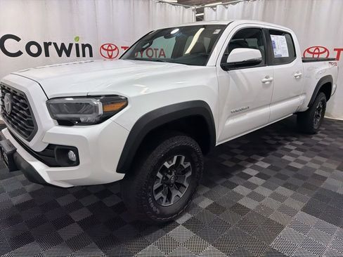 Used 2023 Toyota Tacoma TRD Off-Road image 3