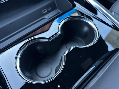 New 2026 Chevrolet Suburban Premier image 31