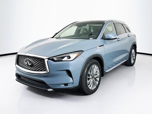Used 2023 INFINITI QX50 Luxe AWD/4WD image 3