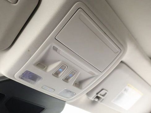 Used 2021 Ford Escape Titanium image 24