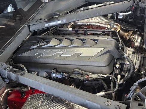 Used 2025 Chevrolet Corvette Stingray Preferred Cpe w/ Battery Protection Package RWD image 14