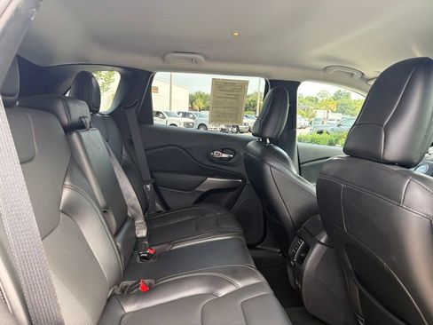Used 2021 Jeep Cherokee Latitude Lux FWD image 25