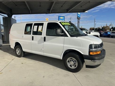 Certified 2024 Chevrolet Express 2500 w/ Driver Convenience Package image 3