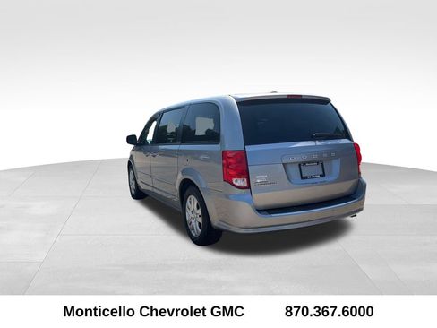 Used 2017 Dodge Grand Caravan SE w/ UConnect Hands-Free Group FWD image 5