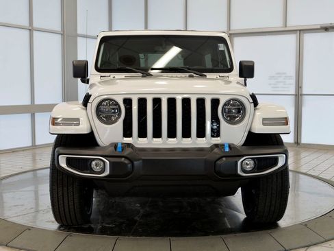 Used 2022 Jeep Wrangler Unlimited Sahara w/ Cold Weather Group image 3