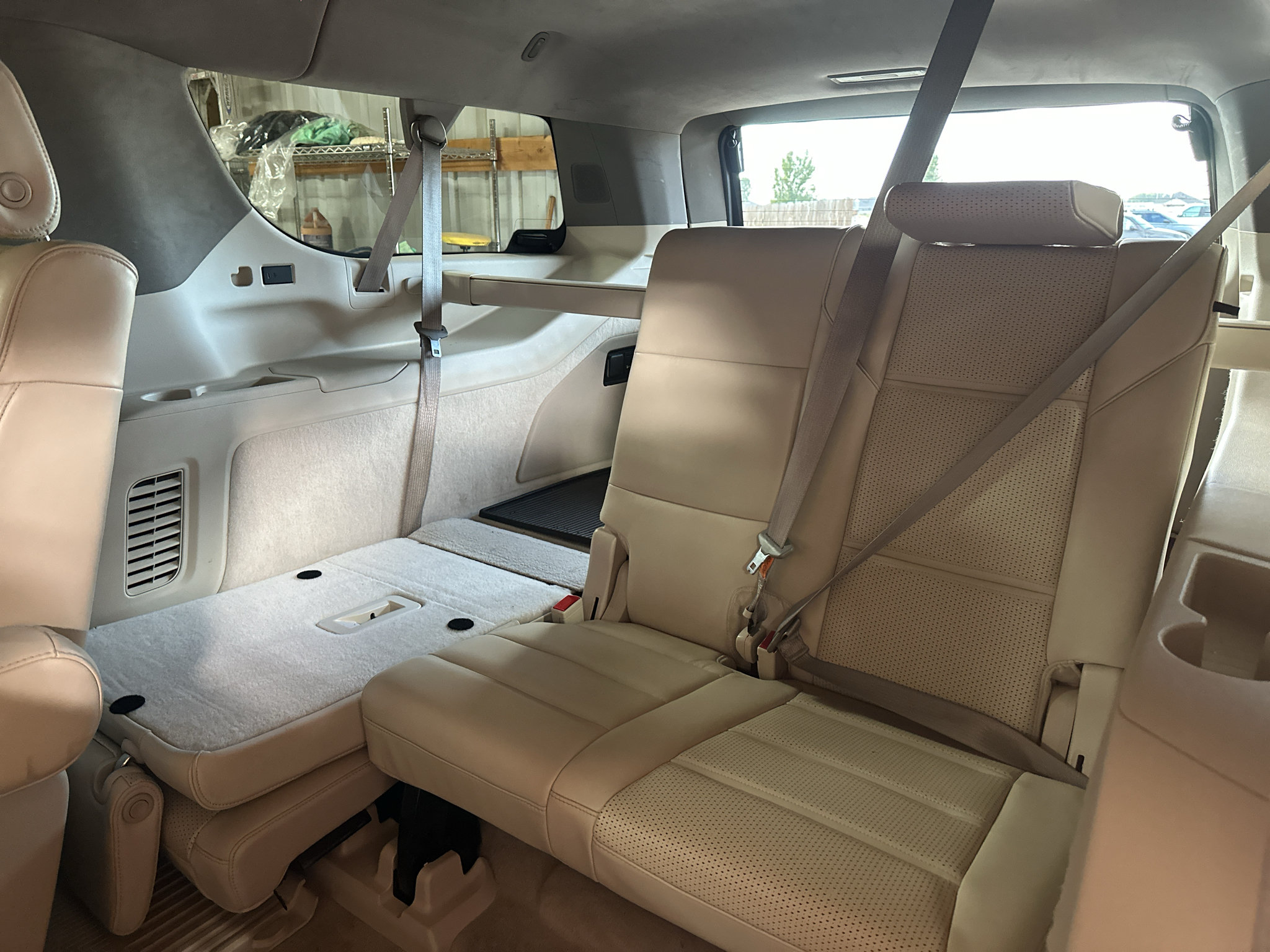 Used 2023 Cadillac Escalade ESV Sport Platinum w/ LPO, ONYX Package AWD/4WD image 18