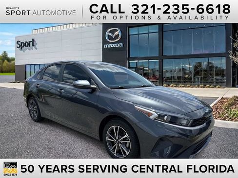 Used 2022 Kia Forte LXS w/ LXS Technology Package FWD image 1