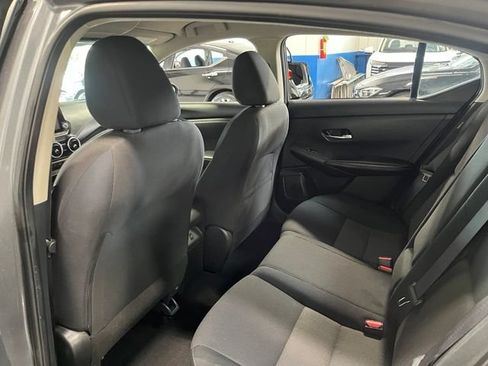 Used 2022 Nissan Sentra SV FWD image 17