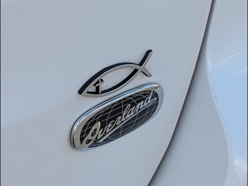 Used 2020 Jeep Grand Cherokee Overland AWD/4WD image 8
