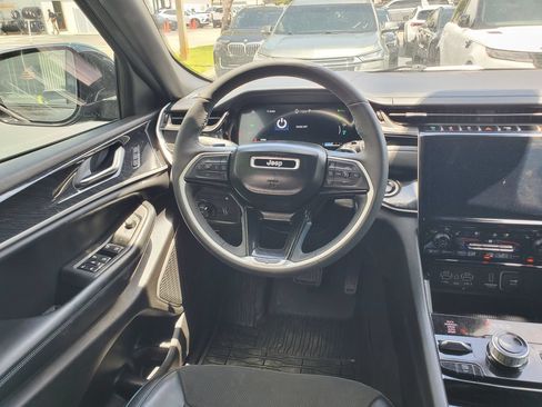 Used 2022 Jeep Grand Cherokee Trailhawk w/ Advanced Protech Group II AWD/4WD image 13