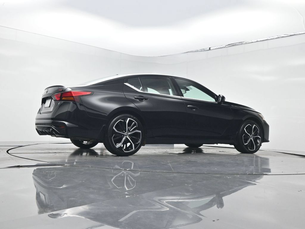 Used 2025 Nissan Altima 2.5 SR FWD image 22