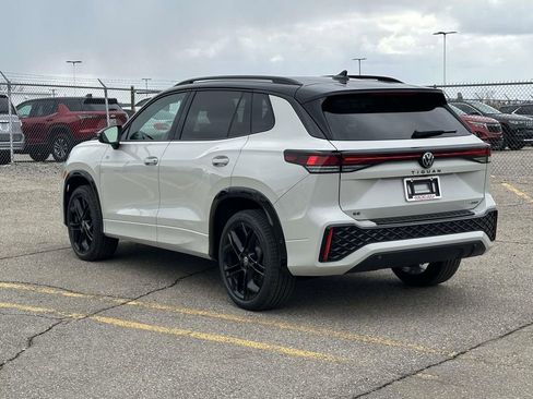 New 2026 Volkswagen Tiguan SE R-Line AWD/4WD image 3