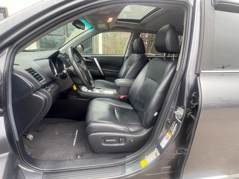 Used 2013 Toyota Highlander SE image 13
