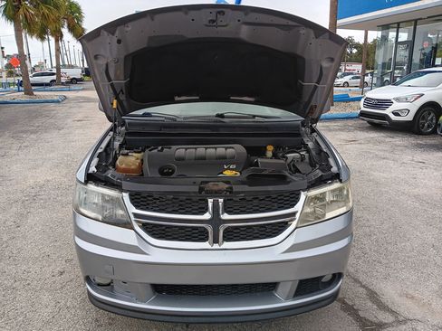 Used 2017 Dodge Journey SXT w/ Comfort/Convenience Group image 10