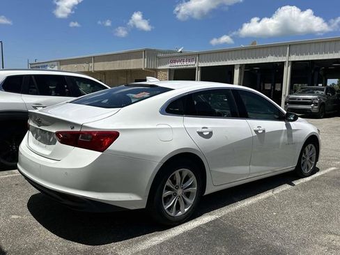 Used 2025 Chevrolet Malibu LT FWD image 11