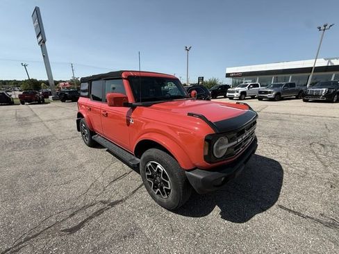 Used 2023 Ford Bronco Outer Banks AWD/4WD image 1