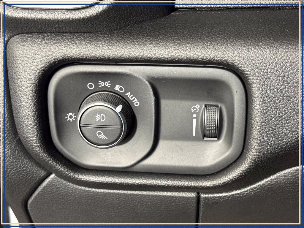 Certified 2026 RAM 2500 Big Horn AWD/4WD image 23