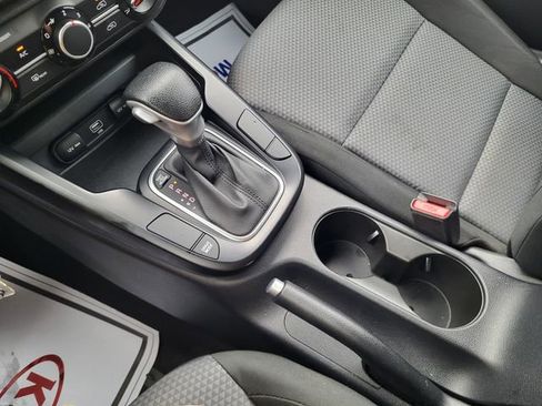 Used 2022 Kia Soul LX w/ Technology Package image 19