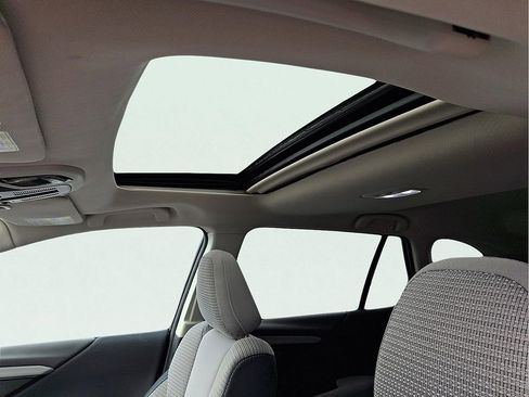 Certified 2025 Subaru Outback Premium w/ Popular Package #1A image 15