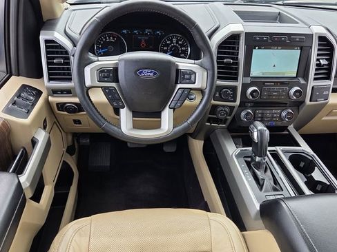 Used 2017 Ford F150 Lariat w/ Equipment Group 502A Luxury AWD/4WD image 10