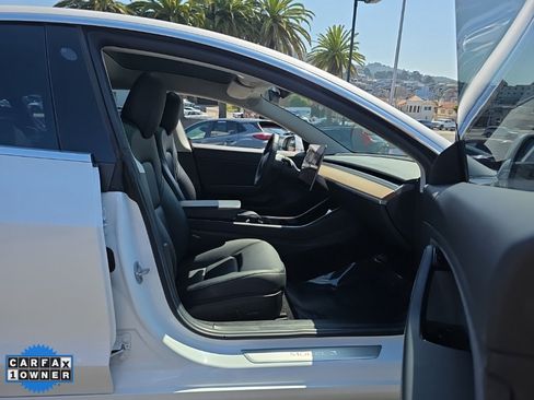 Used 2019 Tesla Model 3 Standard Range Plus image 62