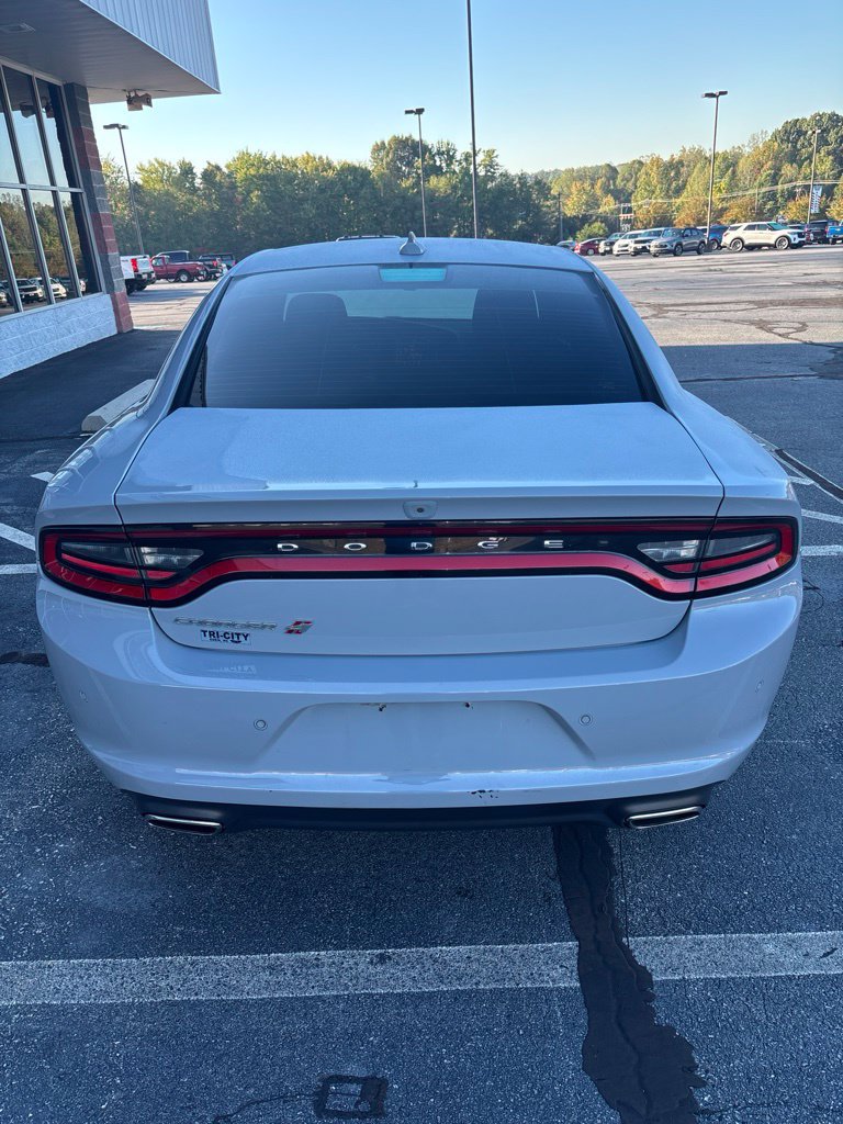Used 2022 Dodge Charger SXT AWD/4WD image 7