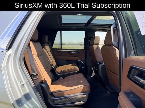 Used 2025 Chevrolet Tahoe High Country image 10