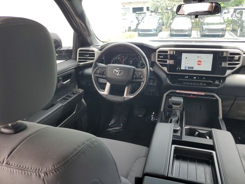 Used 2025 Toyota Tundra SR5 w/ SR5 Convenience Package AWD/4WD image 15